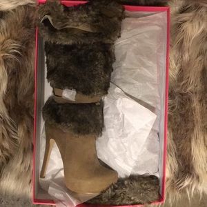 JustFab Stylish Winter Boots